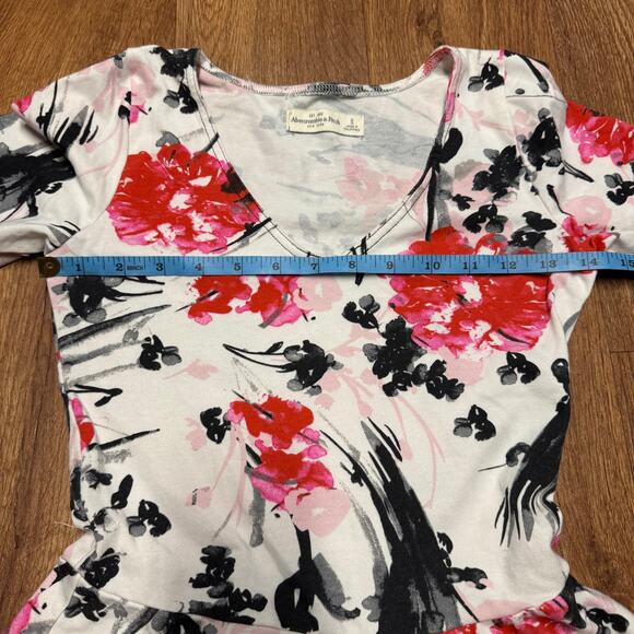 Abercrombie & Fitch Womens Red White Floral Long Sleeve Skater Dress Size Small - Picture 7 of 8